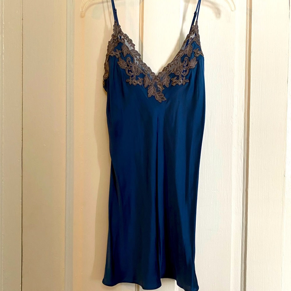 La Perla sapphire blue & gray silk and lace slip